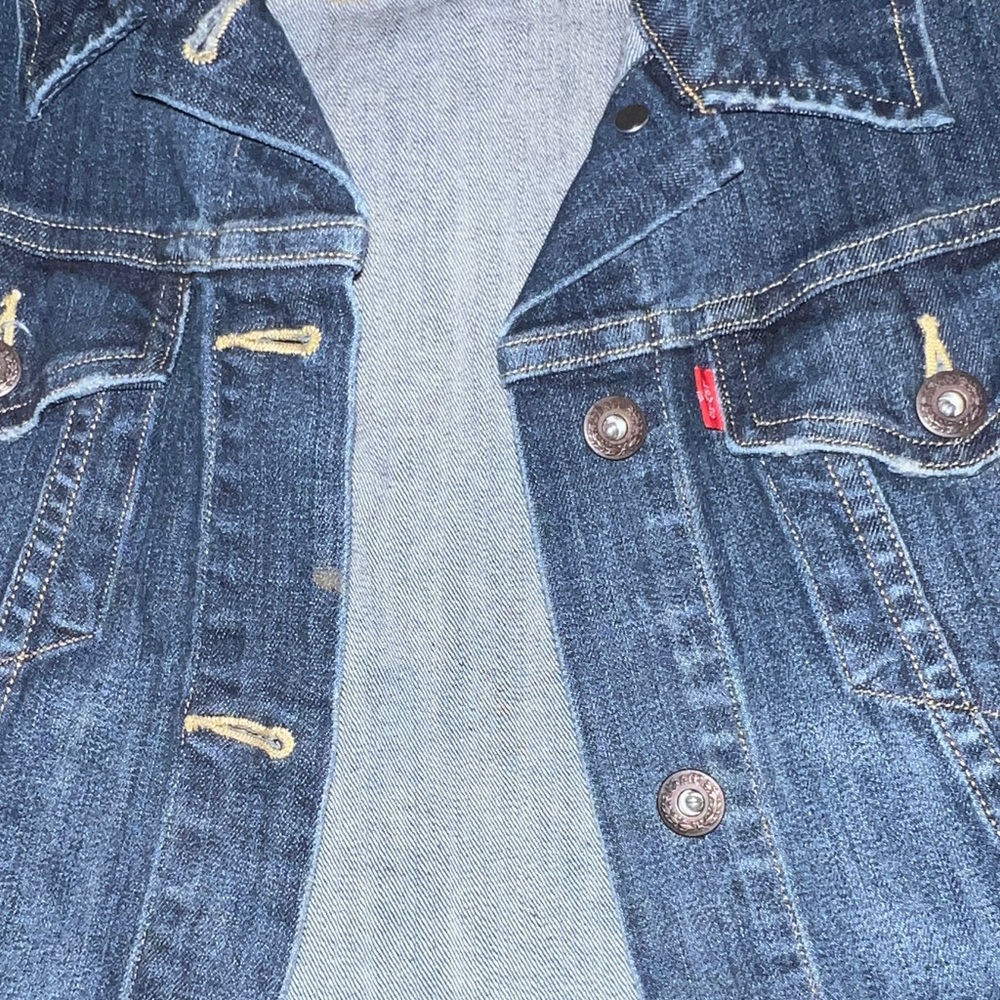Levis vest - Picture 2 of 4